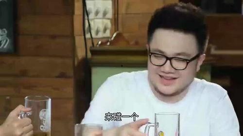 无情吃瓜路人视频,揭秘视频背后的真相与笑料