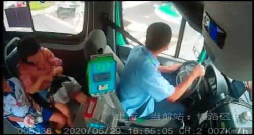 湘潭学姐吃瓜事件视频,网络热议背后的真相揭秘